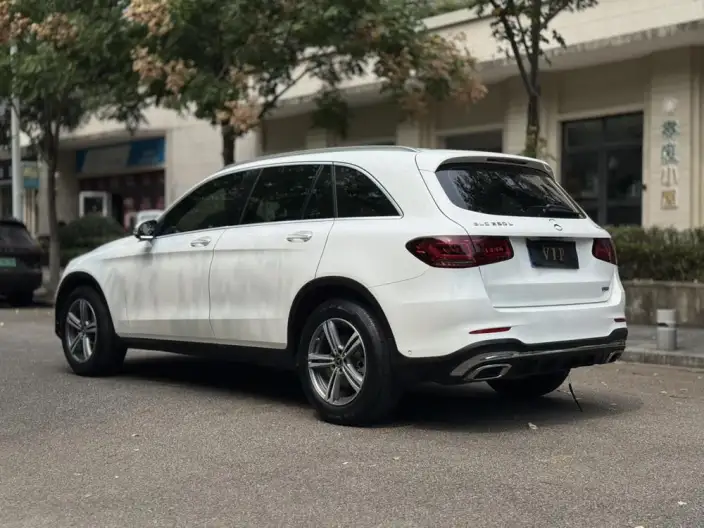 Mercedes-Benz GLC 2020 Model GLC 260 L 4MATIC Luxury Model – фото 4