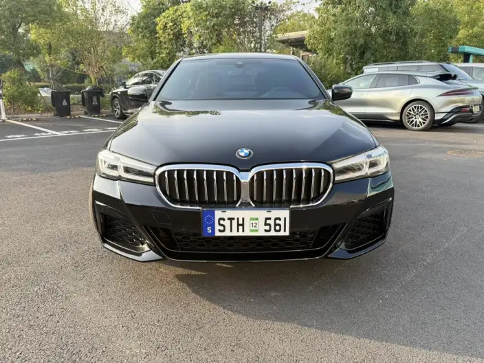 BMW 5 Series 2023 Model Facelift 530Li Exclusive Model M Sports Set – фото 2