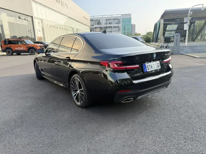 BMW 5 Series 2023 Model Facelift 530Li Exclusive Model M Sports Set – фото 4