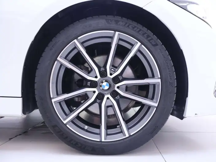 BMW 3 Series 2023 Model 320Li M Sports Set – фото 4