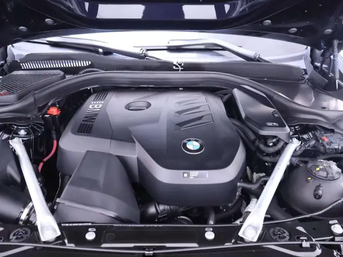BMW 5 Series 2025 Model 530Li Leading Model M Sports Set – фото 5