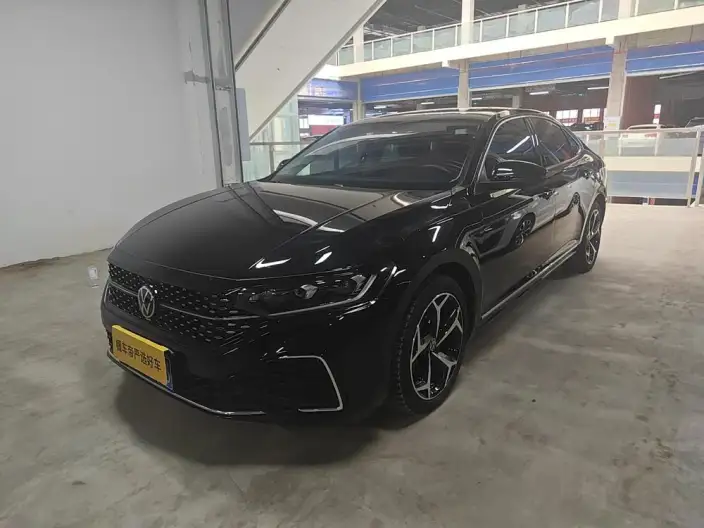 Volkswagen Passat 2023 Model Facelift 330TSI Starry sky Elite Edition – фото 1