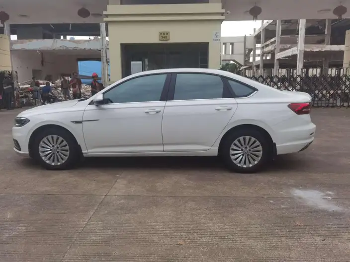 Volkswagen Lavida 2021 Model 1.5L Automatic Comfort Edition – фото 4