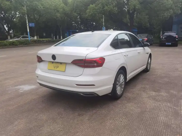Volkswagen Lavida 2021 Model 1.5L Automatic Comfort Edition – фото 7