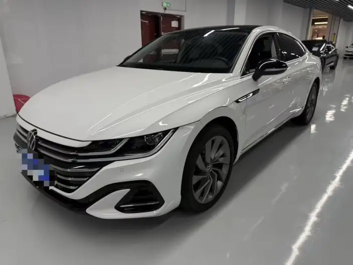 Volkswagen CC 2024 Model 380TSI Dazzling Edition – фото 1