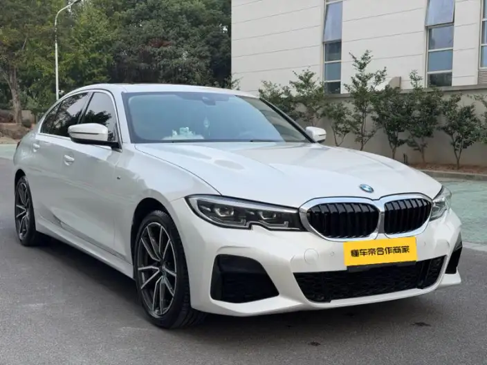 BMW 3 Series 2022 Model 325i M Sports Set – фото 3