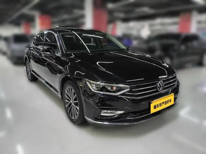 Volkswagen Magotan 2020 Model 330TSI DSG Luxury Model – фото 2