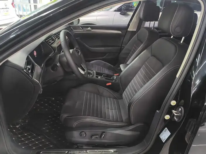 Volkswagen Magotan 2020 Model 330TSI DSG Luxury Model – фото 10