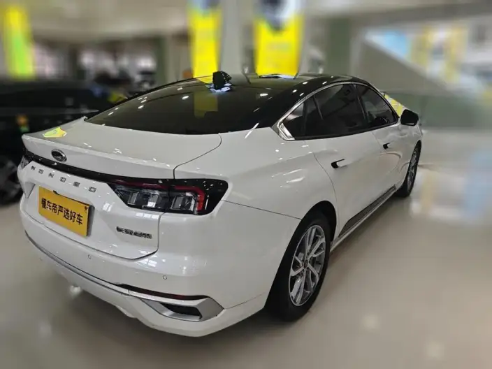 Ford Mondeo 2022 Model EcoBoost 245 Luxury Model – фото 4