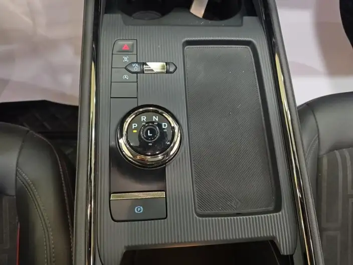 Ford Mondeo 2022 Model EcoBoost 245 Luxury Model – фото 9