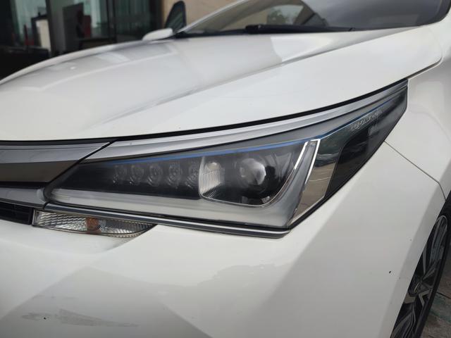 Toyota Corolla 2017 Facelift Hybrid 1.8L E-CVT Leader China V – фото 14