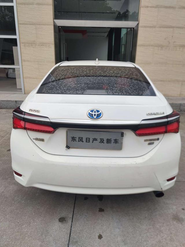 Toyota Corolla 2017 Facelift Hybrid 1.8L E-CVT Leader China V – фото 15