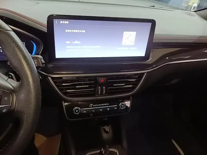 Ford Focus 2022 Model Hatchback EcoBoost 180 Automatic ST Line – фото 6