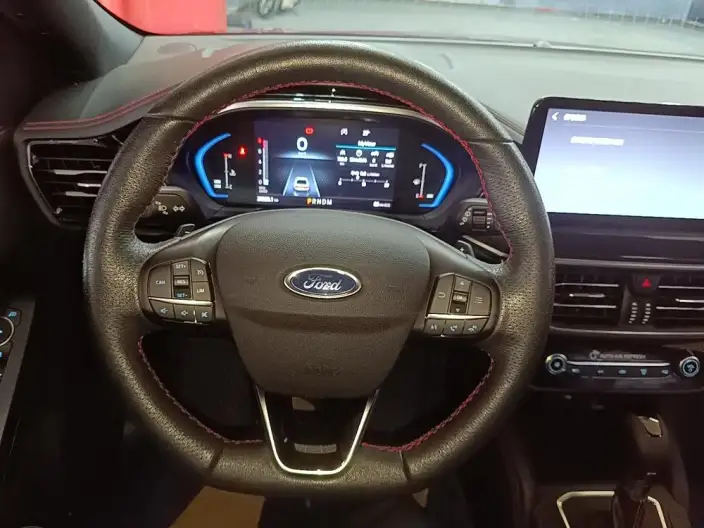 Ford Focus 2022 Model Hatchback EcoBoost 180 Automatic ST Line – фото 8