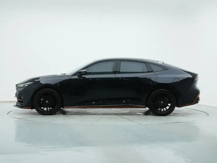 Changan UNI-V 2022 Model 1.5T Sports Edition – фото 4