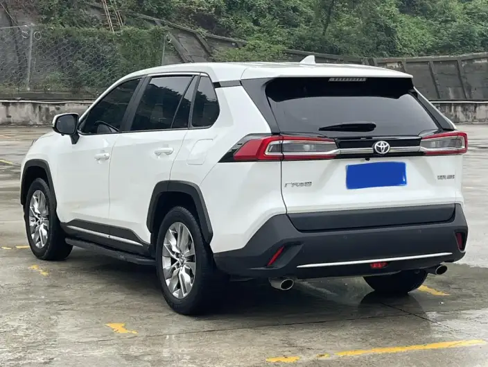 Toyota Wildlander 2021 Model 2.0L 2WD Deluxe Edition – фото 4
