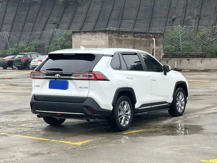 Toyota Wildlander 2021 Model 2.0L 2WD Deluxe Edition – фото 6