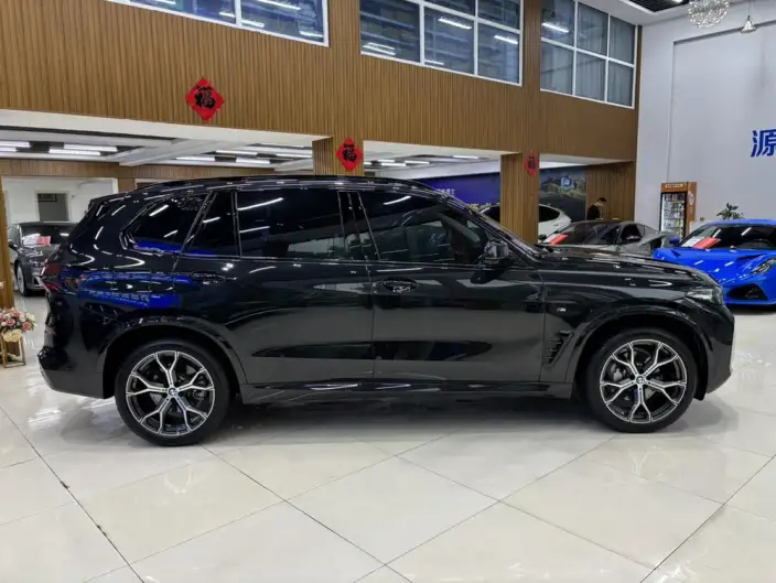 BMW X5 2025 Model xDrive30Li Exclusive Model M Sports Night Set – фото 8