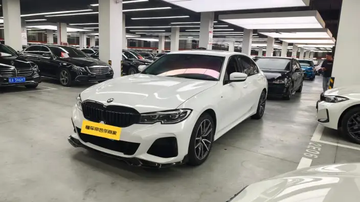 BMW 3 Series 2022 Model Facelift 325i M Sports Set – фото 1