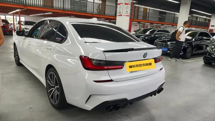 BMW 3 Series 2022 Model Facelift 325i M Sports Set – фото 4