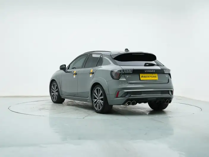 Lynk & Co 02 Hatchback 2022 Model 2.0TD Hatchback Pro – фото 5