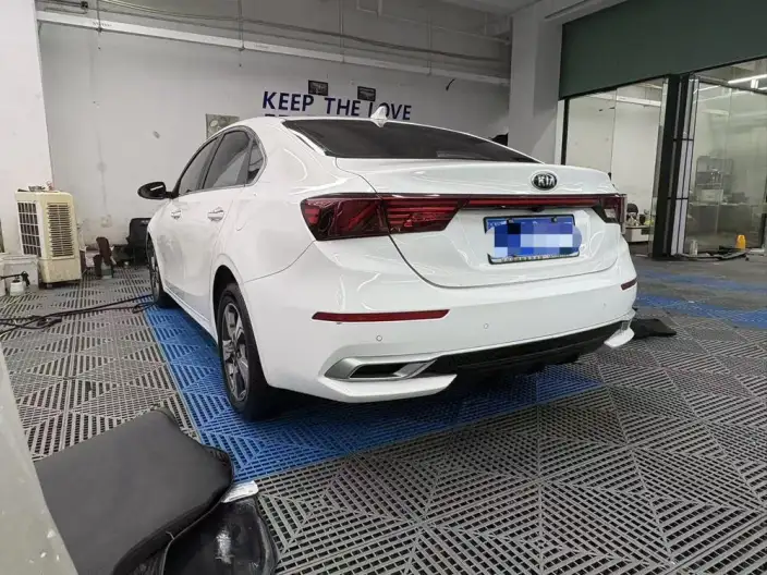 Kia K3 2021 Model 1.5L IVT Deluxe Edition – фото 4