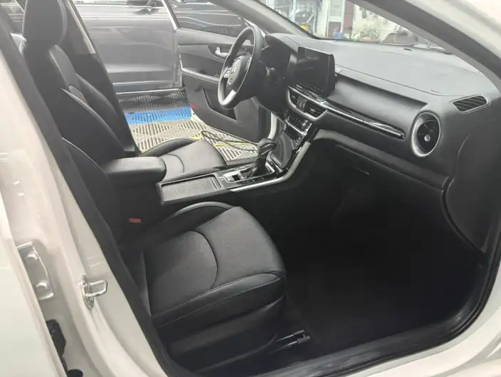 Kia K3 2021 Model 1.5L IVT Deluxe Edition – фото 7