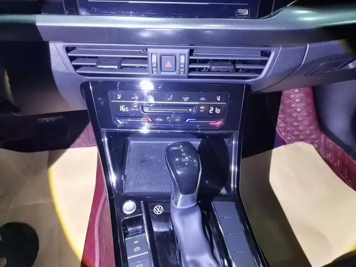 Volkswagen Passat 2024 Model 330TSI Elite Edition – фото 8
