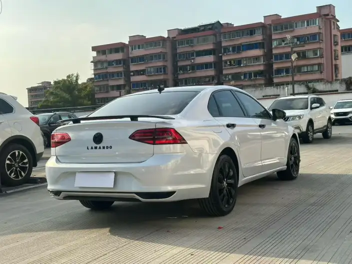 Volkswagen Lamando 2021 Model 280TSI DSG Luxury Wraith Edition – фото 5