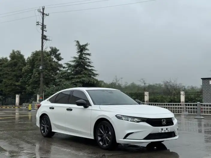Model Ge 2022 Model 240TURBO CVT Deluxe Edition – фото 3
