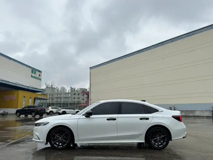 Model Ge 2022 Model 240TURBO CVT Deluxe Edition – фото 4