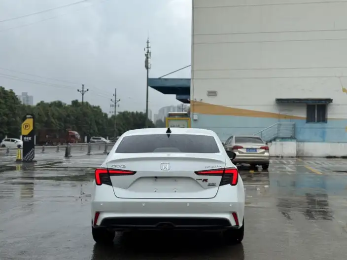Model Ge 2022 Model 240TURBO CVT Deluxe Edition – фото 6