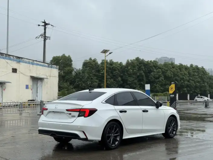 Model Ge 2022 Model 240TURBO CVT Deluxe Edition – фото 7