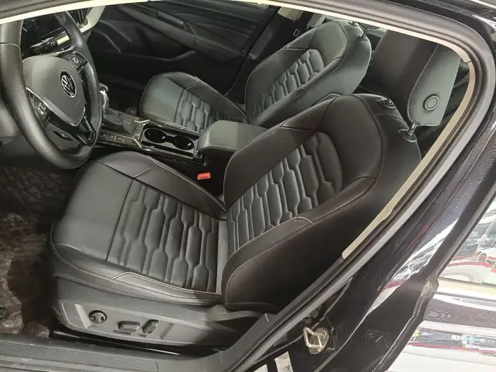 Volkswagen Passat 2021 Model 330TSI Elite Edition – фото 10