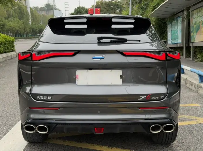 Changan Auchan Z6 2023 Model Blue whale 1.5T DCT Smart Edition Model City Edition – фото 6