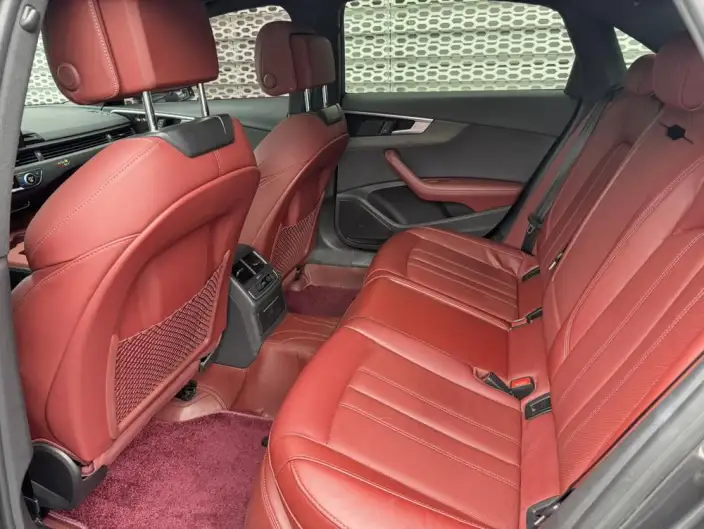 Audi A4 L 2023 Model 40 TFSI Luxury Dynamic Model – фото 9