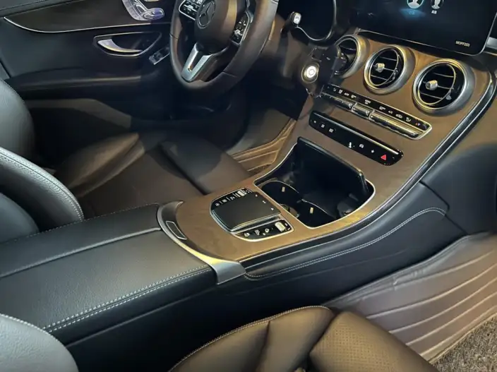 Mercedes-Benz GLC 2021 Model GLC 260 L 4MATIC Luxury Model – фото 10