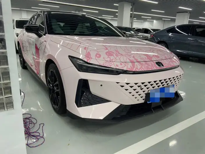 Changan UNI-V 2024 Model 1.5T Exclusive Model – фото 3