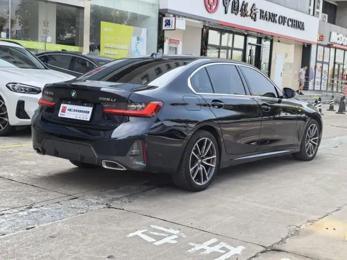 BMW 3 Series 2023 Model 325Li M Sports Set – фото 6