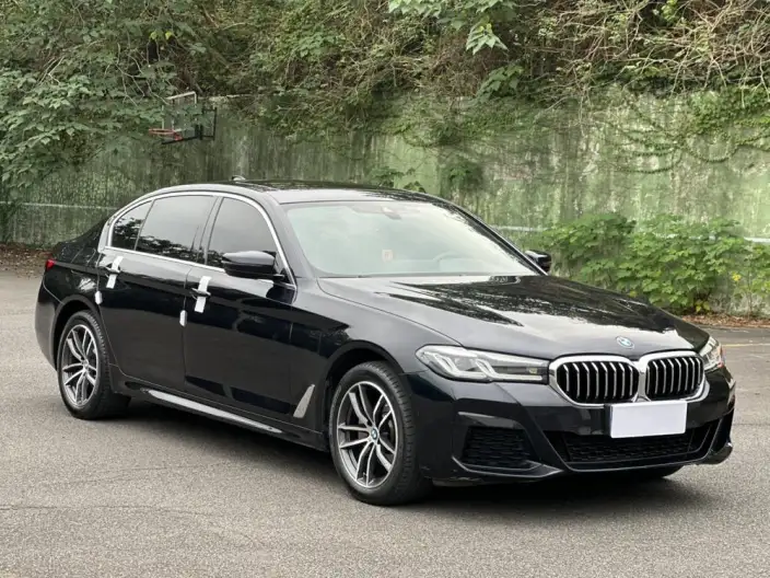BMW 5 Series 2022 Model Facelift II 525Li M Sports Set – фото 3