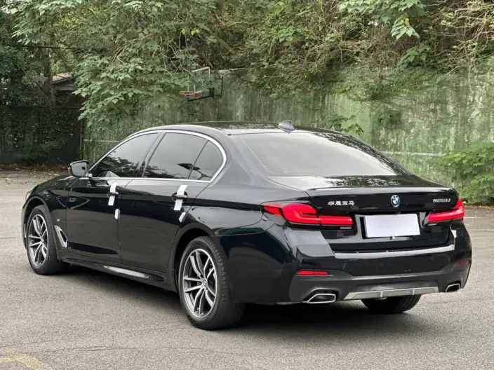 BMW 5 Series 2022 Model Facelift II 525Li M Sports Set – фото 4