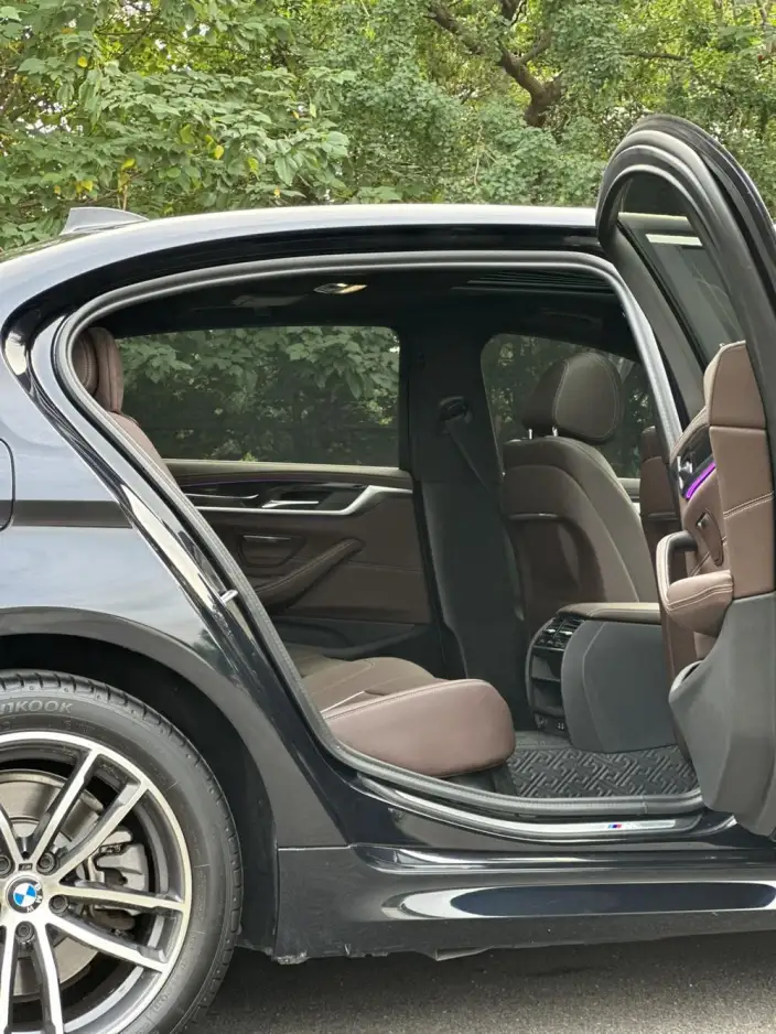 BMW 5 Series 2022 Model Facelift II 525Li M Sports Set – фото 7