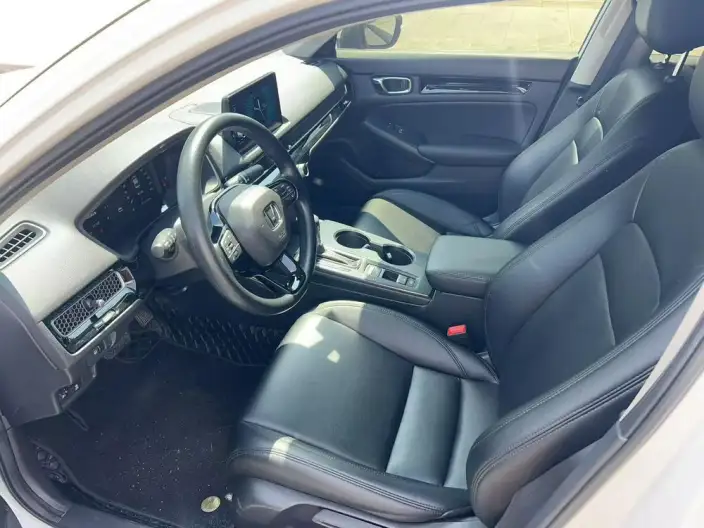 Honda Civic 2023 Model 240TURBO CVT Momentum Edition – фото 9