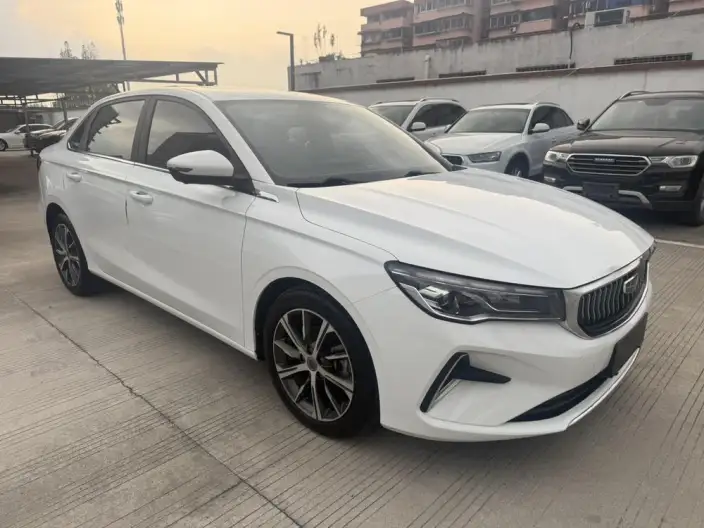 Geely Emgrand 2022 Model No. 4 Gen 1.5L CVT Noble Model – фото 3