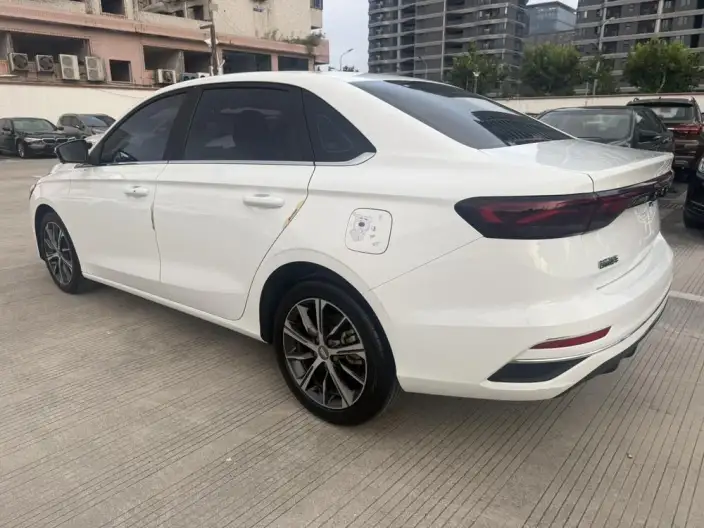 Geely Emgrand 2022 Model No. 4 Gen 1.5L CVT Noble Model – фото 4