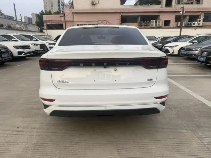 Geely Emgrand 2022 Model No. 4 Gen 1.5L CVT Noble Model – фото 5