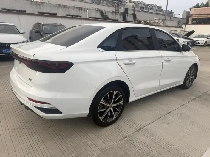 Geely Emgrand 2022 Model No. 4 Gen 1.5L CVT Noble Model – фото 6