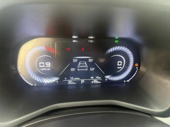 Geely Emgrand 2022 Model No. 4 Gen 1.5L CVT Noble Model – фото 9