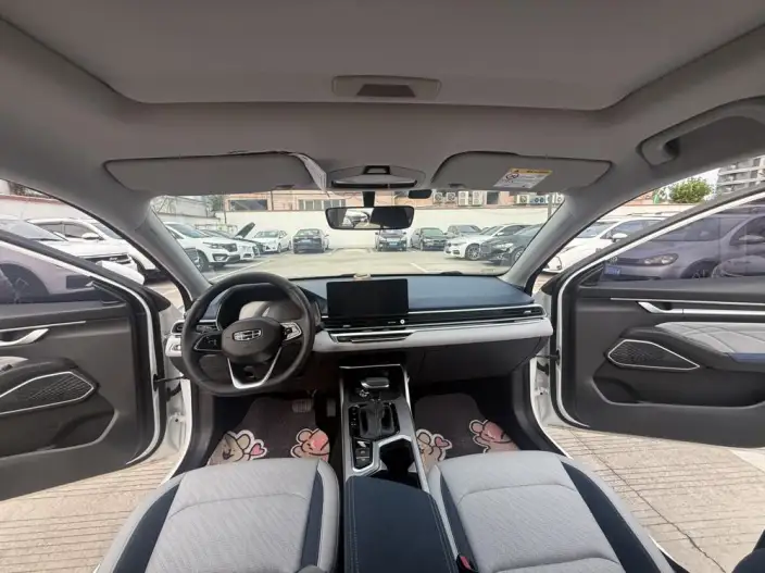 Geely Emgrand 2022 Model No. 4 Gen 1.5L CVT Noble Model – фото 10