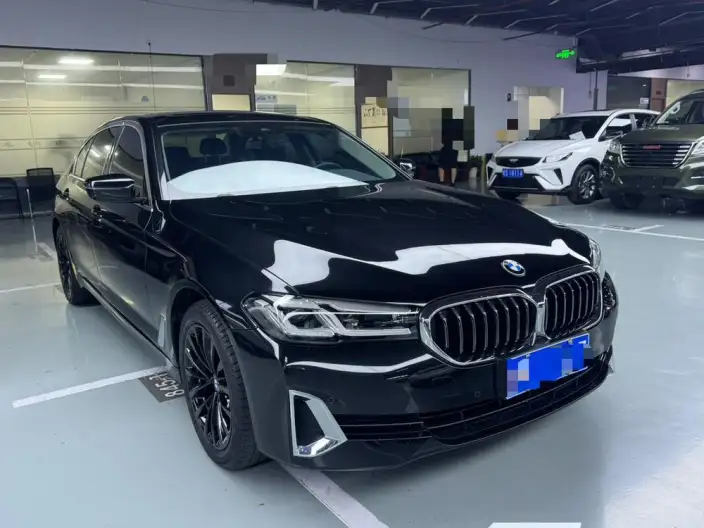 BMW 5 Series 2021 Model 525Li Luxury Set – фото 3